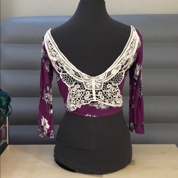 T-shirt - Picture 2 of 2